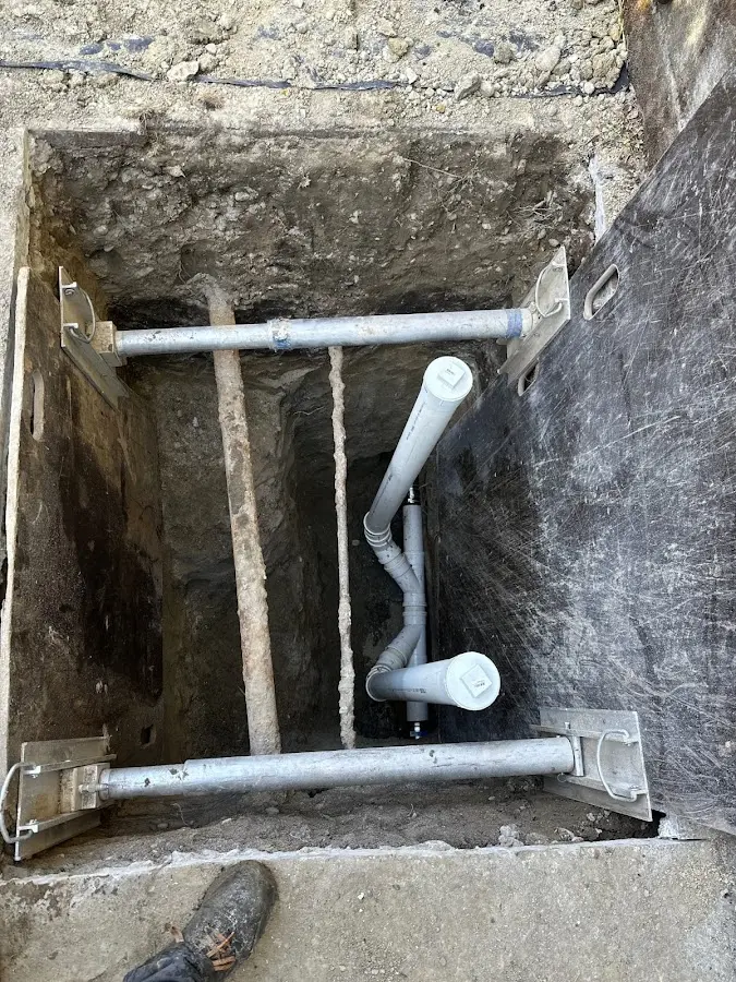 Experienced plumber completing Gas Line Repair work in Lake Oswego